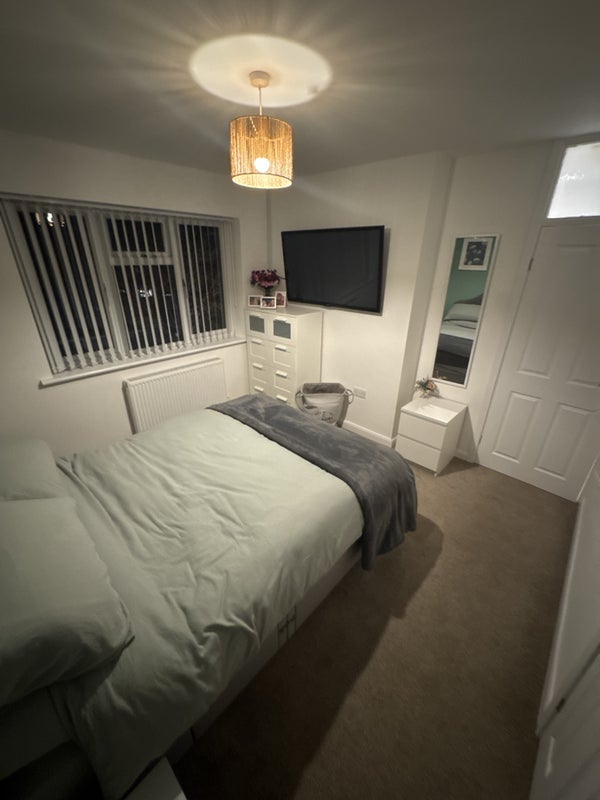 Room Unicorn Avenue in Coventry