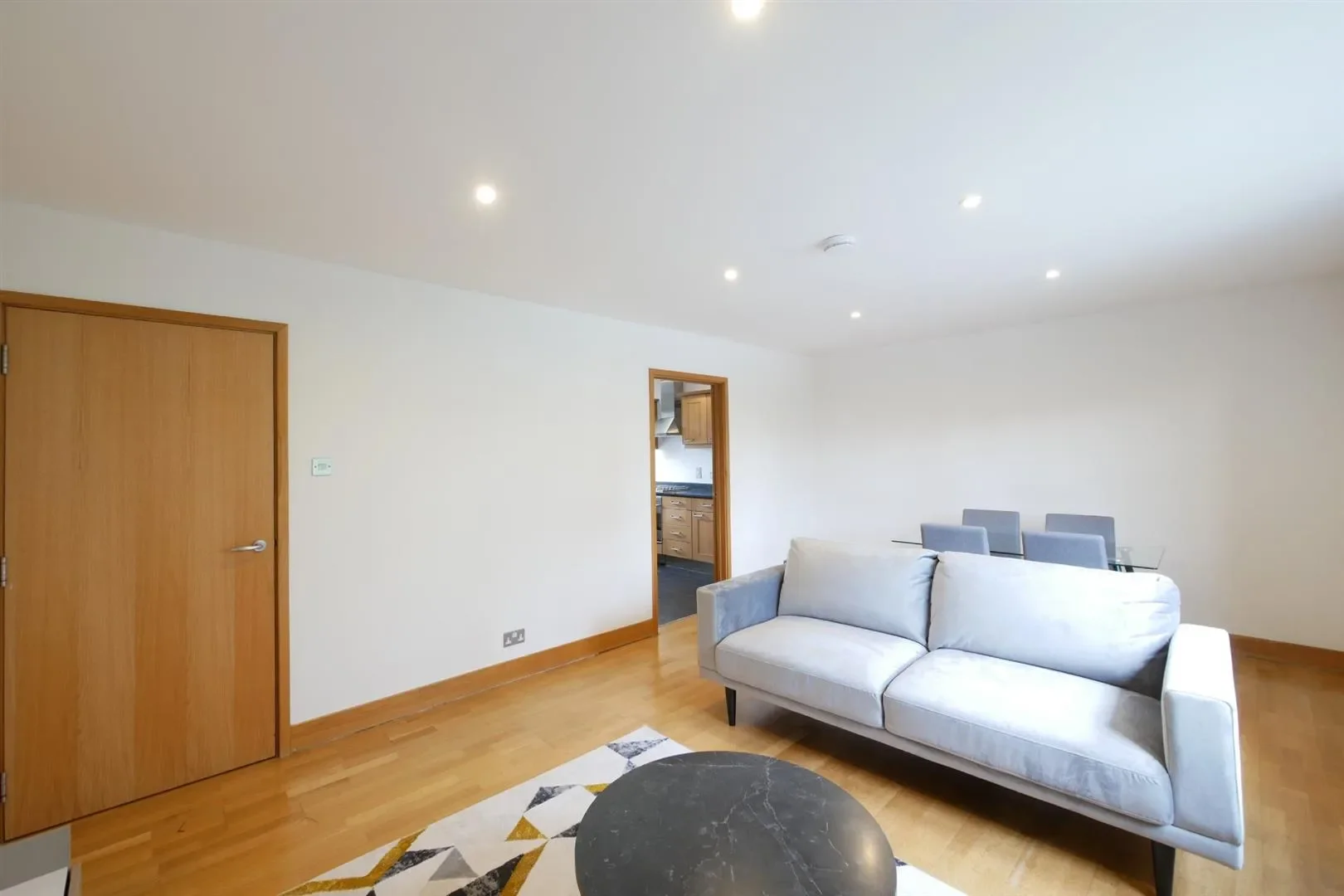 Flat Reardon Street in Greater London