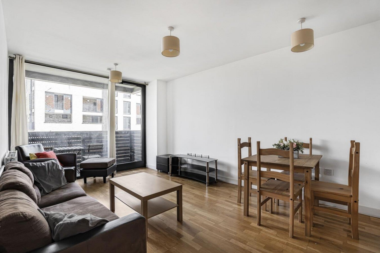 Flat Amelia Street in Greater London