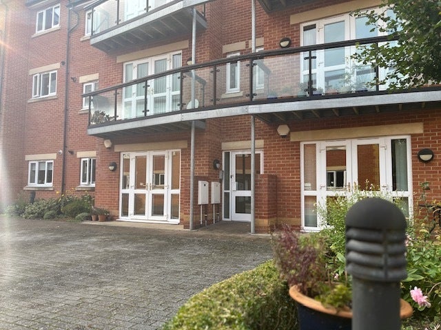 Flat Priory Avenue in Taunton