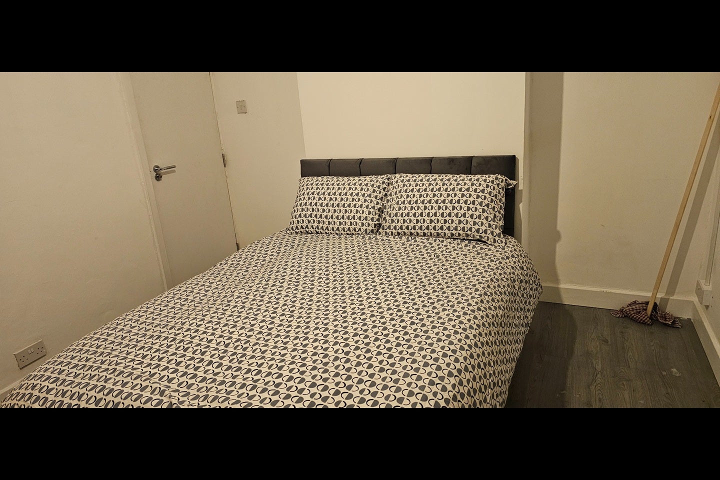 Room Staniforth Road in Sheffield