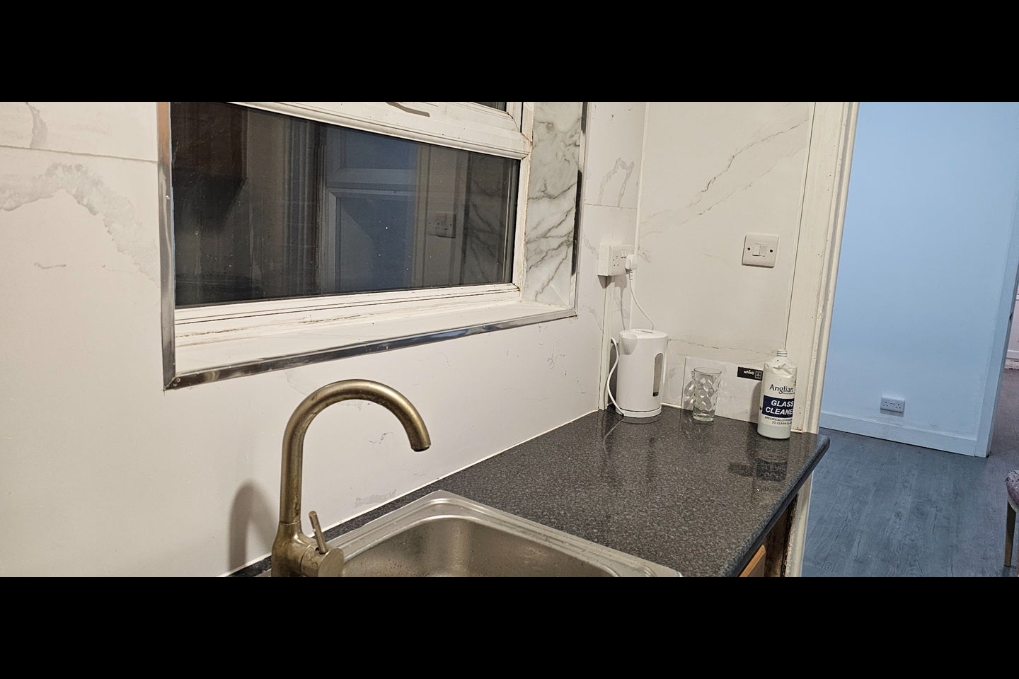 Room Staniforth Road in Sheffield