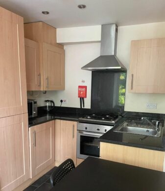 Flat Brighton Grove in Manchester