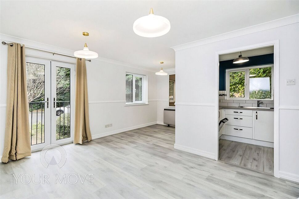 Flat Winston Close in Dartford