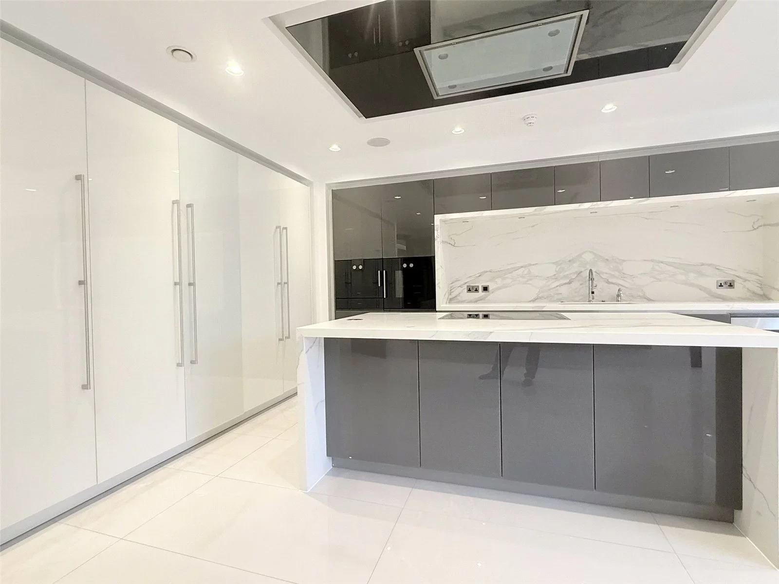 Flat Camlet Way in Greater London