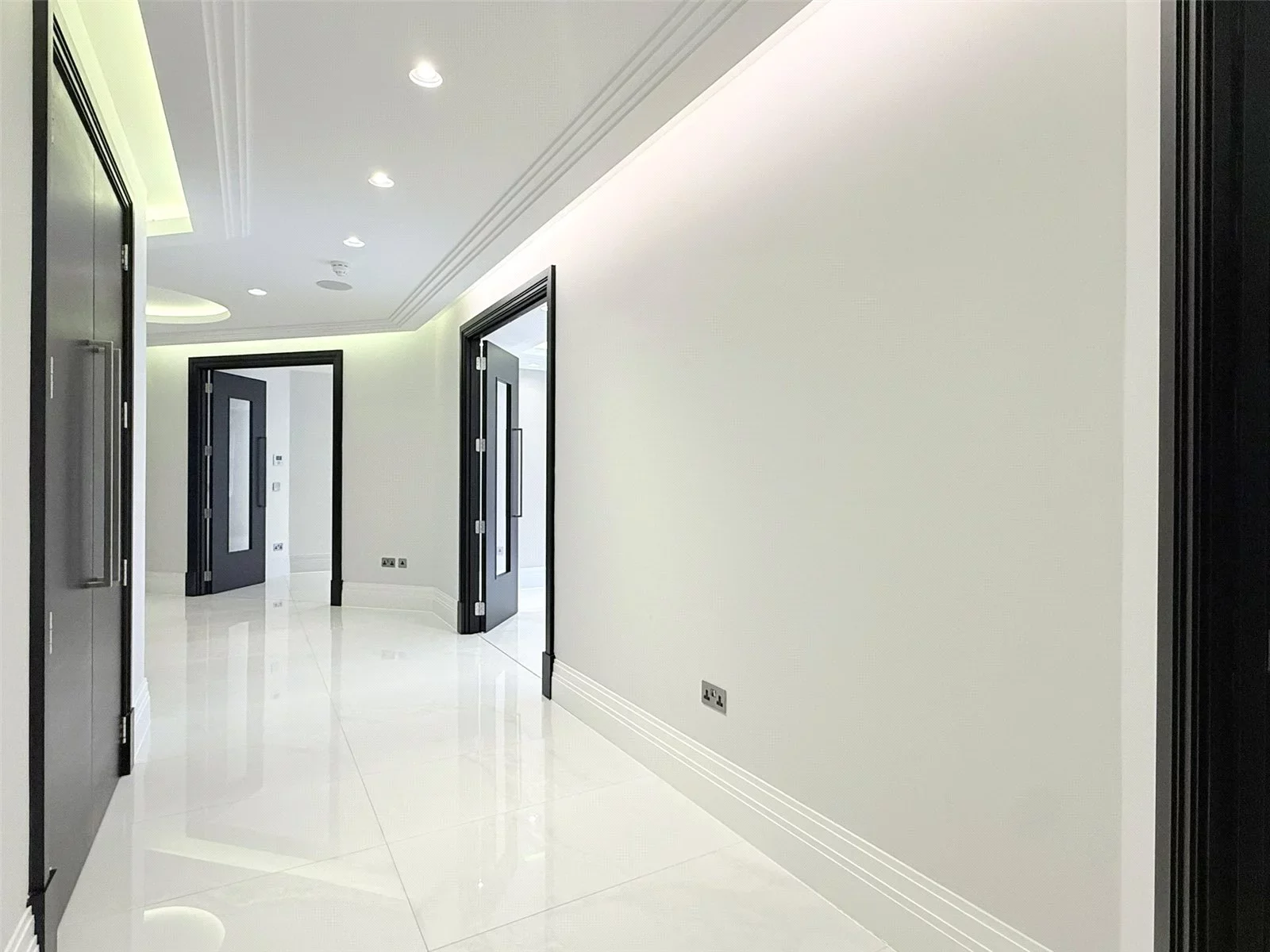 Flat Camlet Way in Greater London