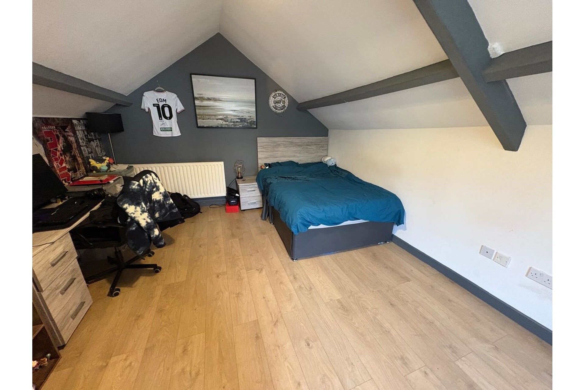 Flat Calvert Terrace in Swansea
