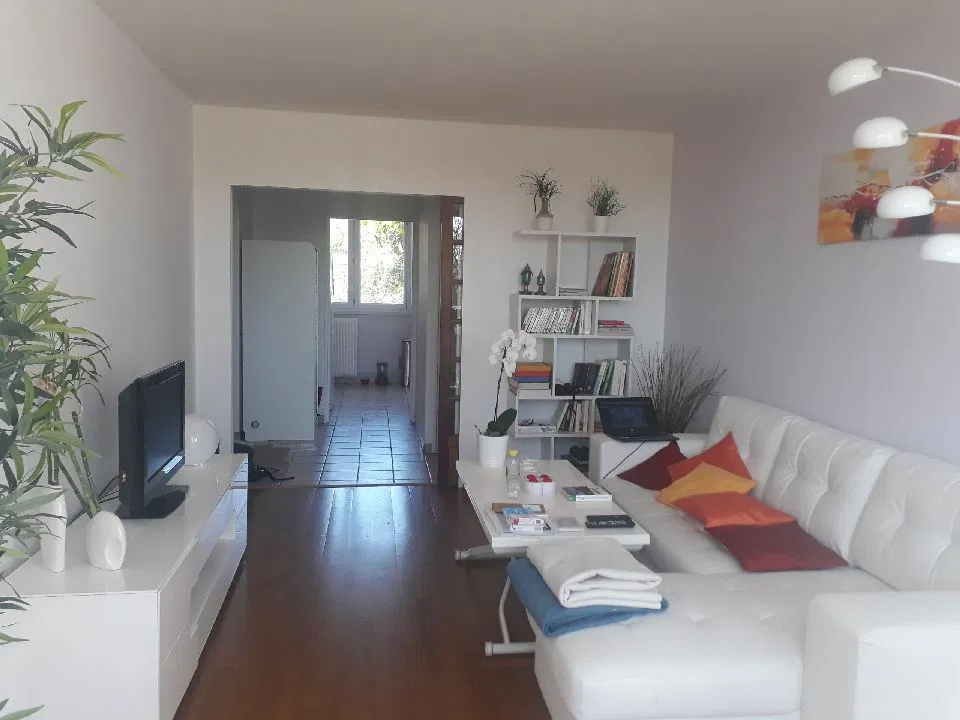 Room Avenue d'Eprémesnil in Chatou