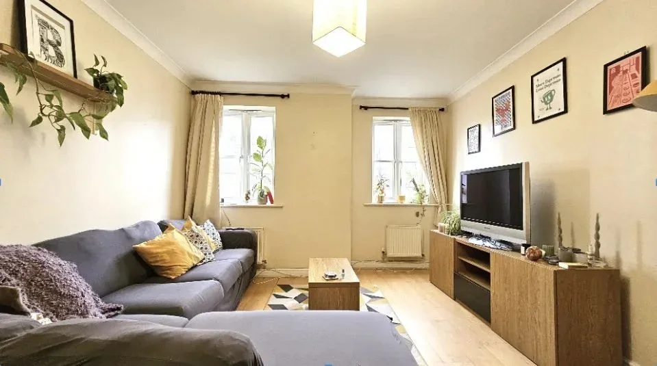 Flat Charles Haller Street in Greater London