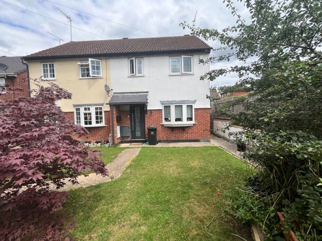 House Vincent Way in Billericay