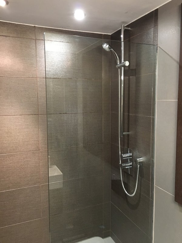 Room Vauxhall Grove in Greater London