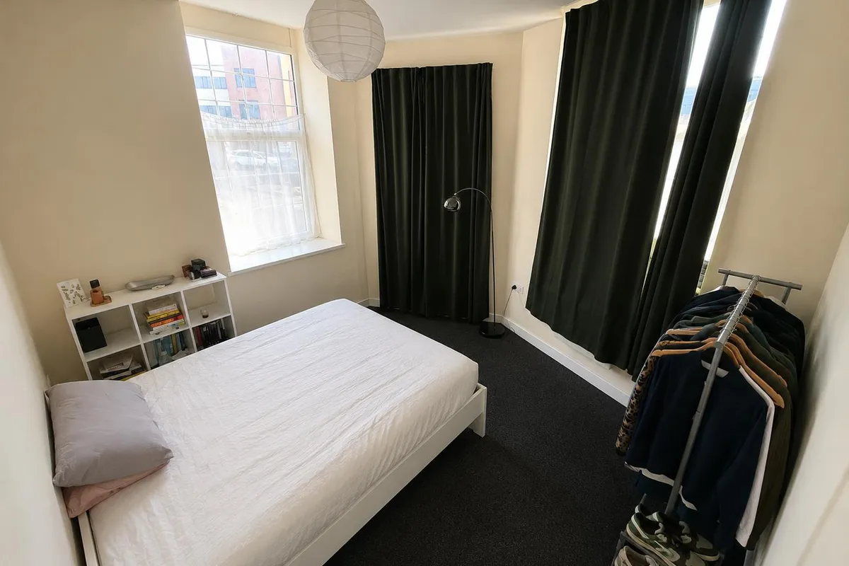 Flat Cowbridge Road East in Cardiff