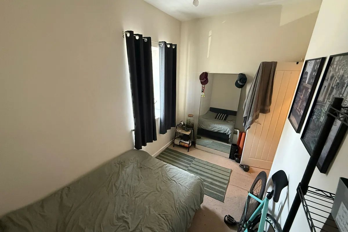 Flat Cowbridge Road East in Cardiff