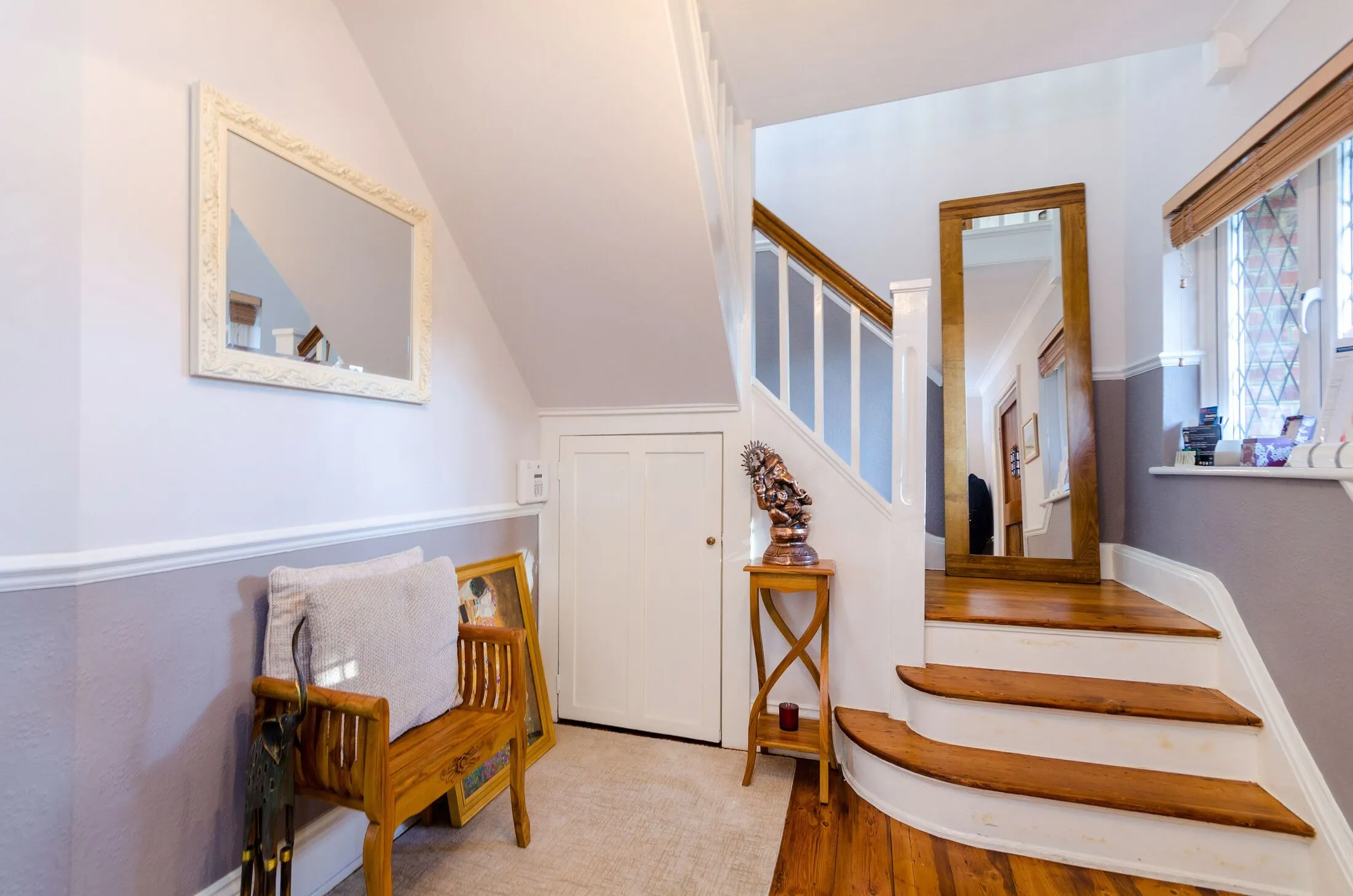 House Blakes Lane in Greater London