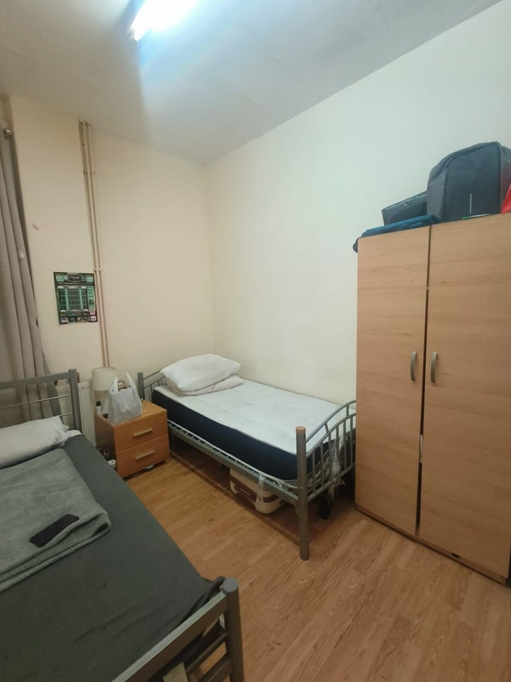 Room Mitcham Road in Greater London