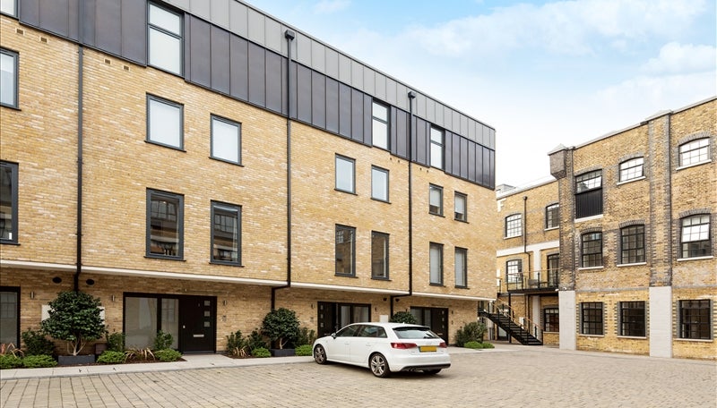 House Rainville Road in Greater London