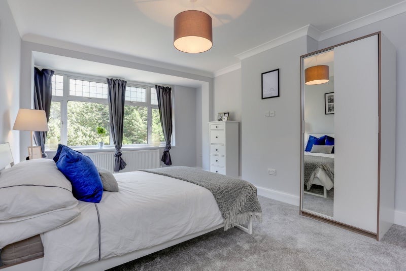 Room Sandall Road in Greater London