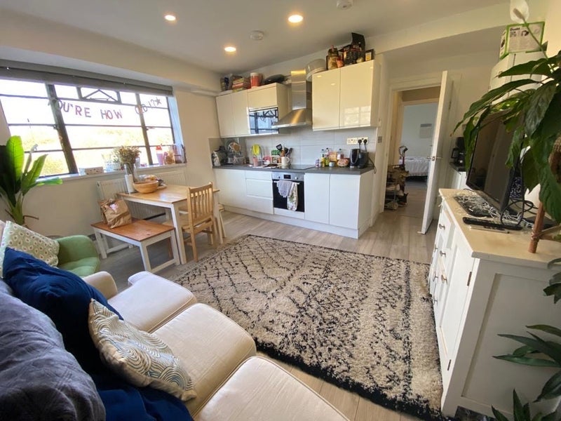Room Nightingale Lane in Greater London