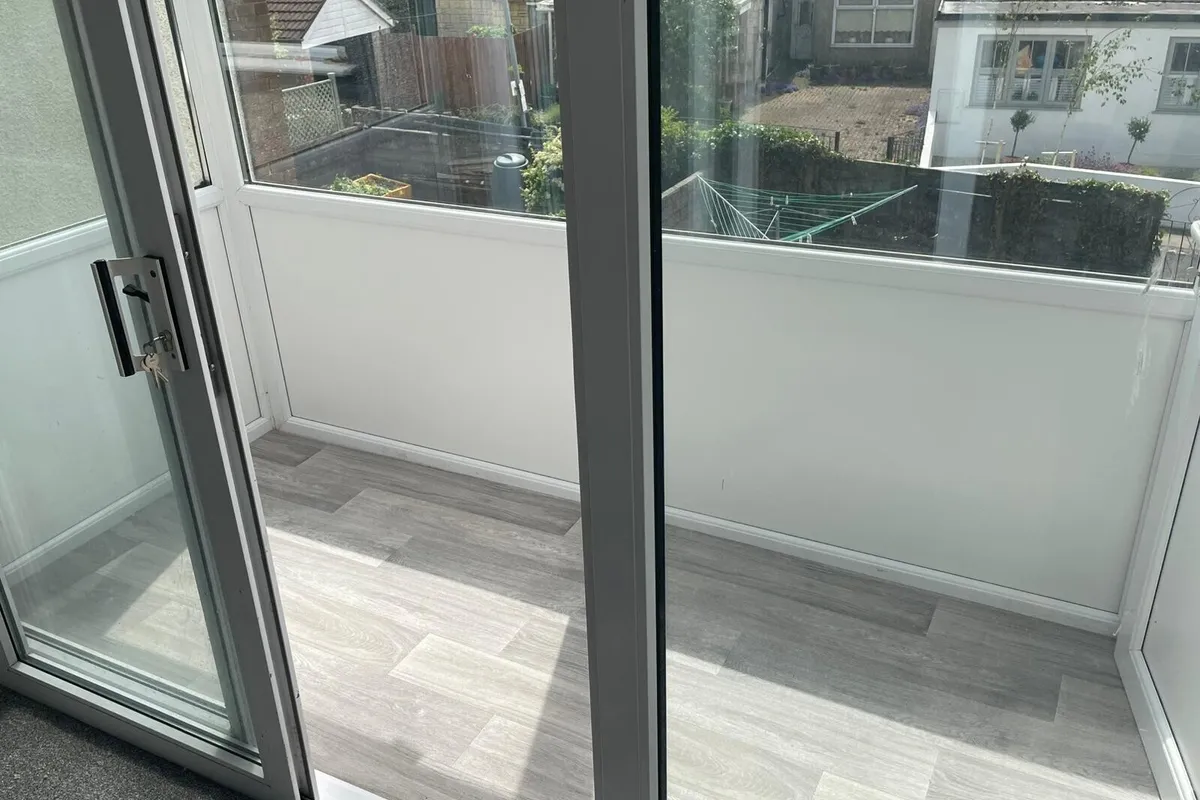 Flat Uppercliff Close in Penarth