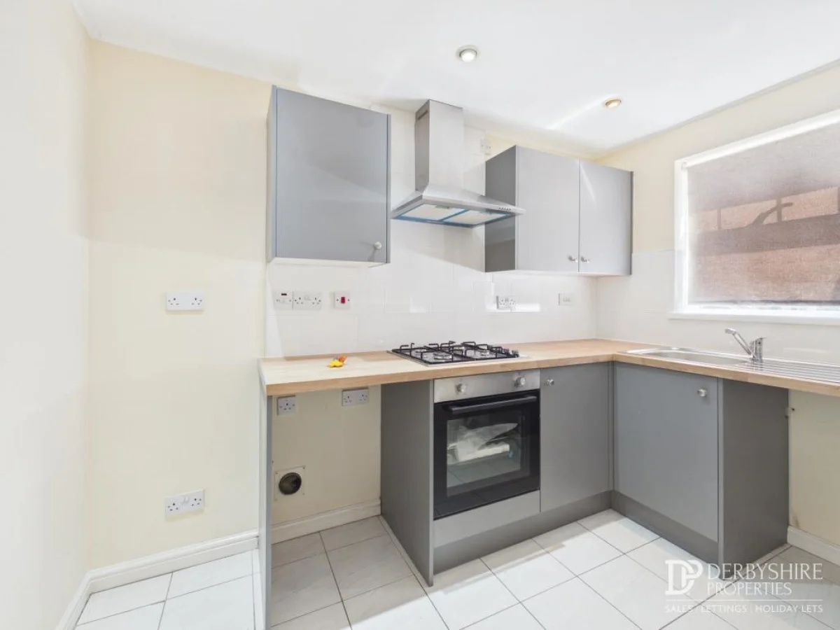 Flat Woodfield Road in Bolsover