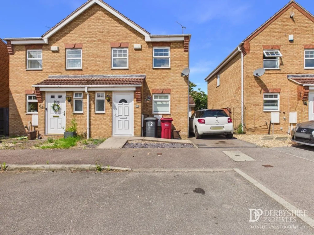 Flat Woodfield Road in Bolsover