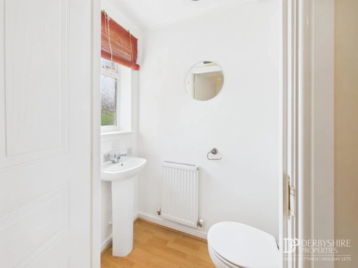 Flat Woodfield Road in Bolsover