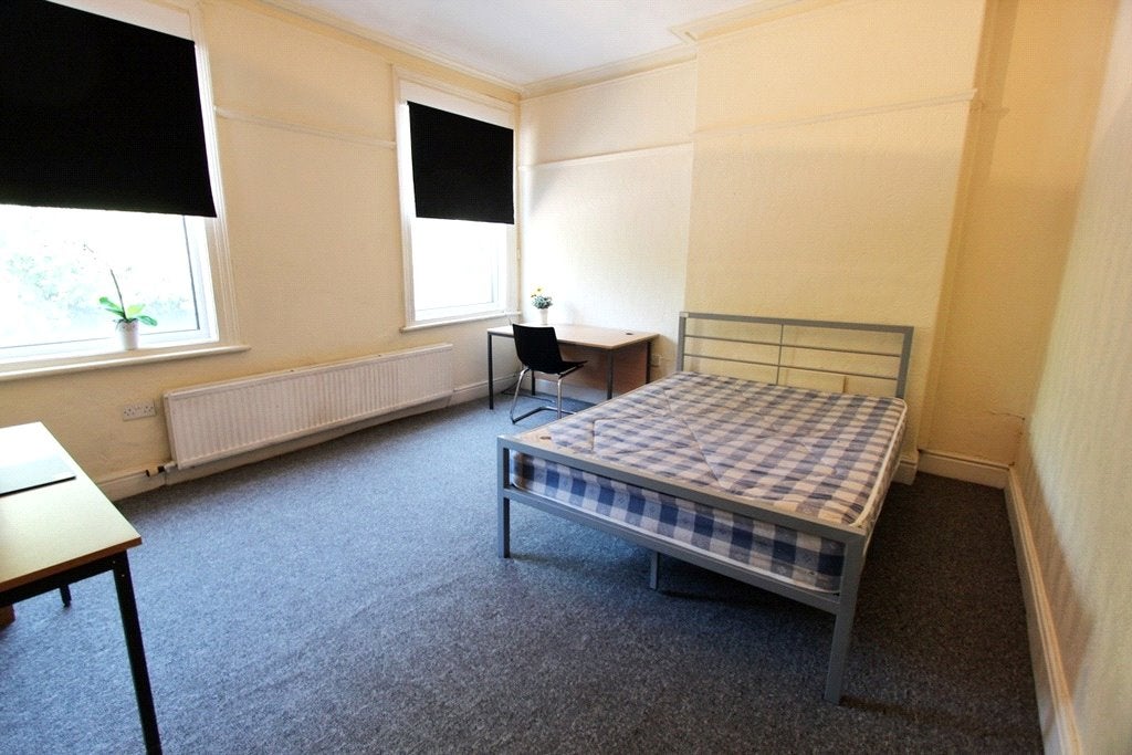 Flat Wilmslow Road in Manchester