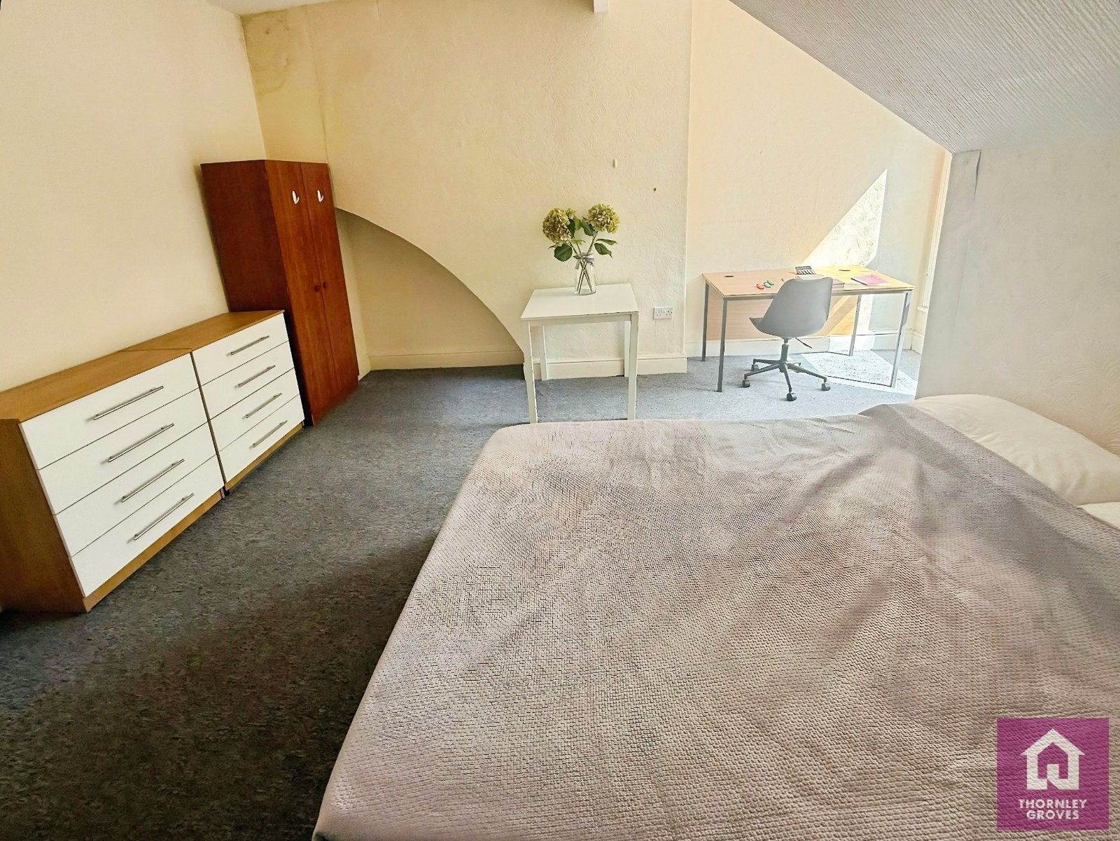 Flat Wilmslow Road in Manchester