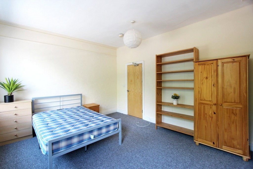 Flat Wilmslow Road in Manchester