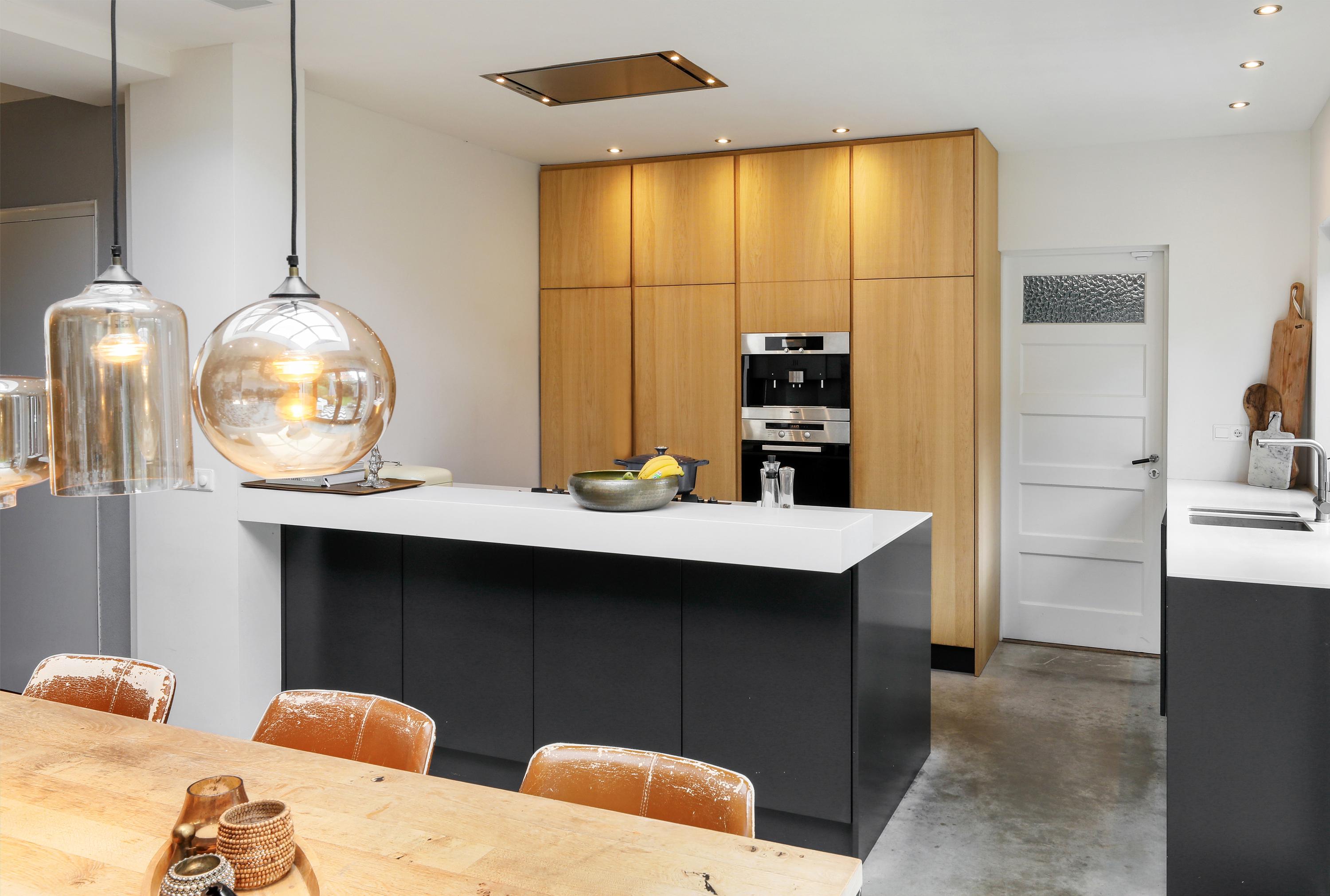 Tussenwoning te koop: Wilhelminalaan 20, Vught