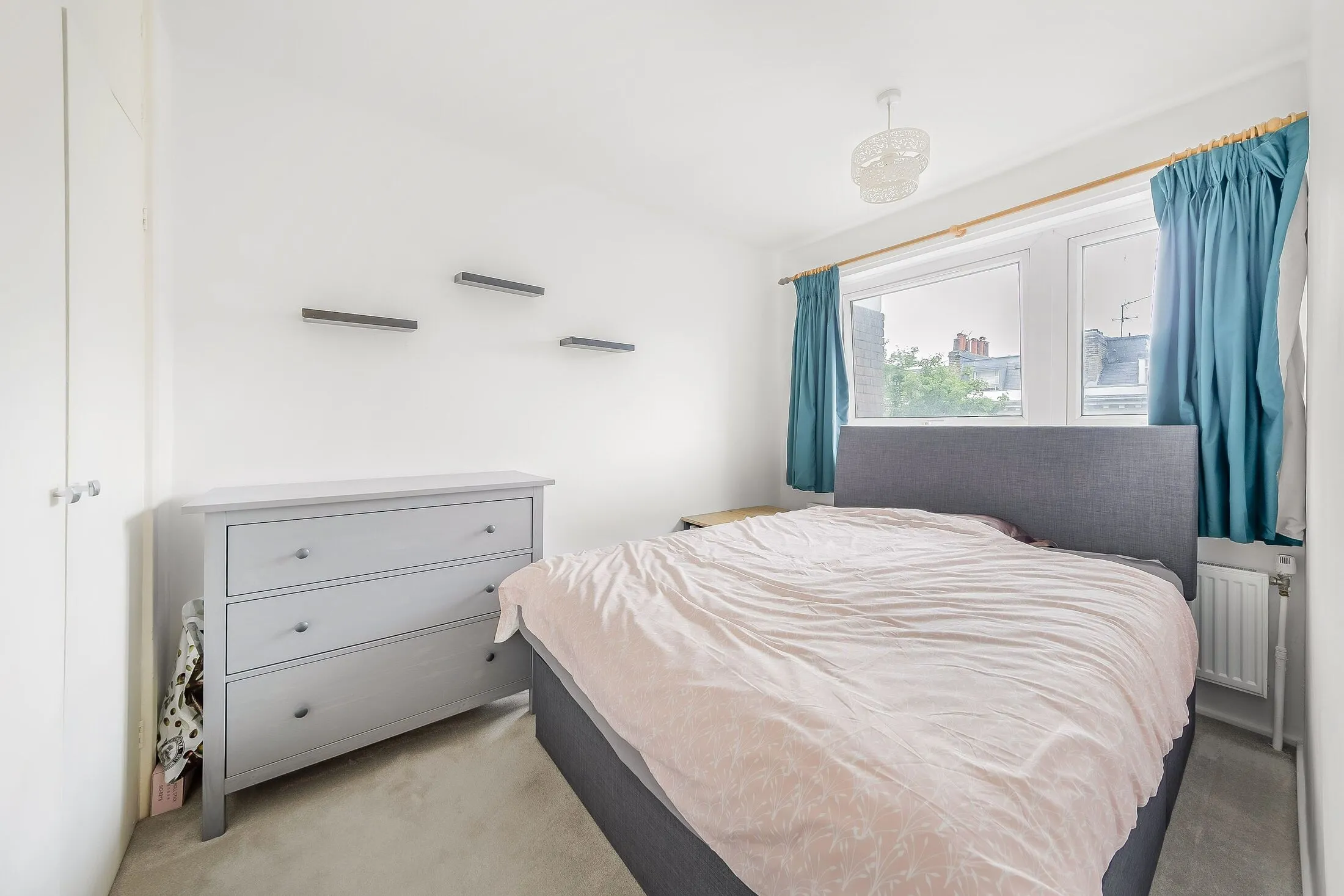 Flat Warwick Way in City of Westminster