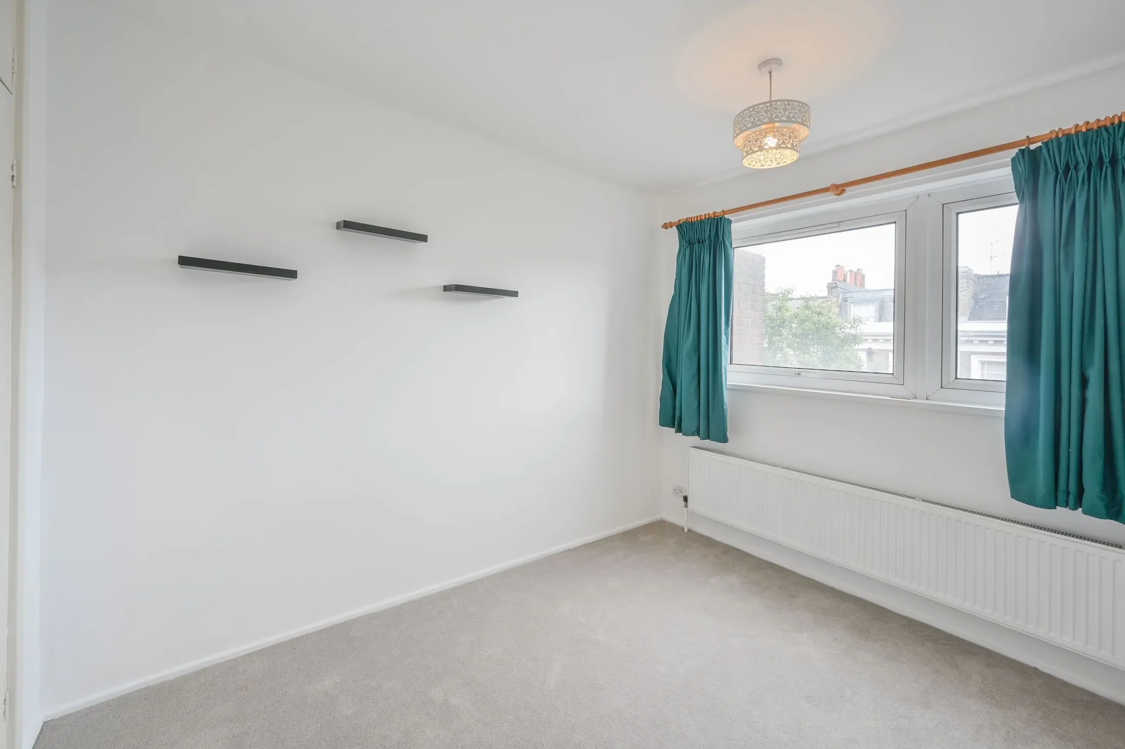 Flat Warwick Way in City of Westminster