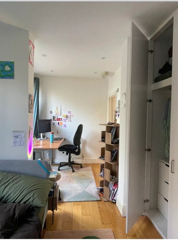 Flat Kennington Oval in Greater London