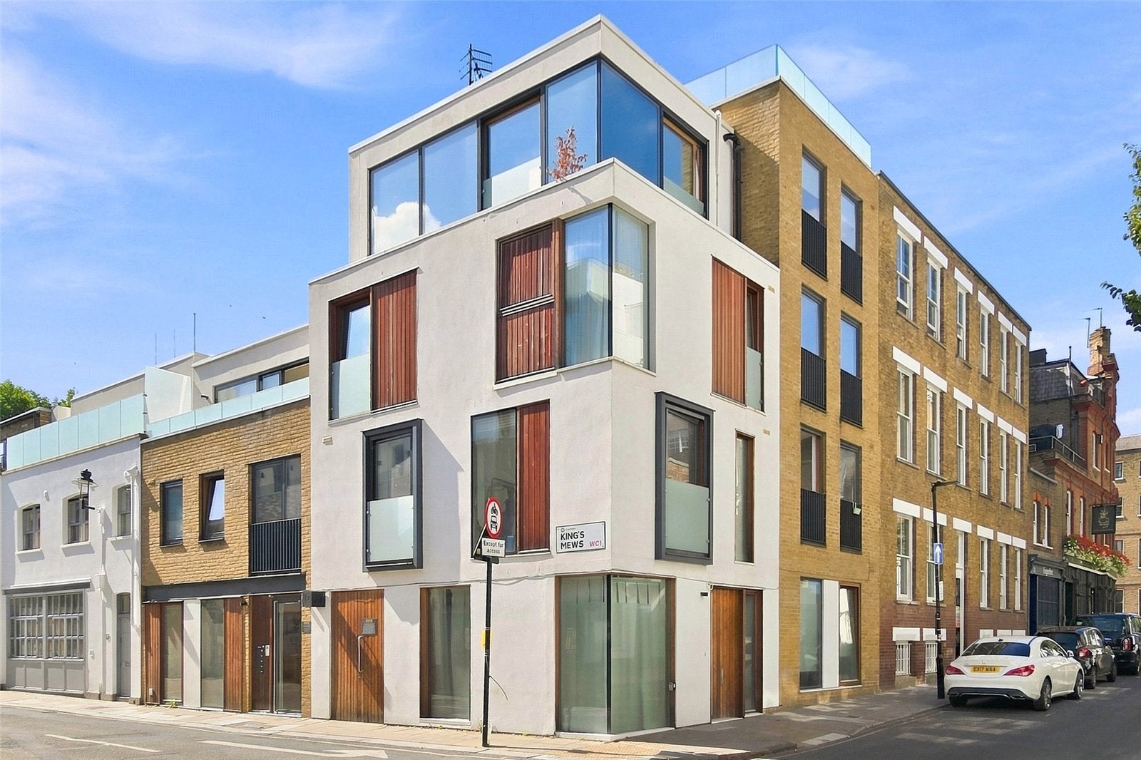 Flat King's Mews in Greater London