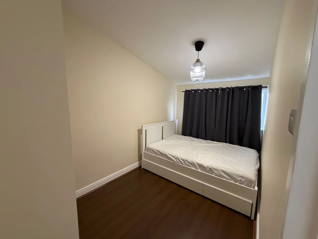 Room Westbury Road in Greater London
