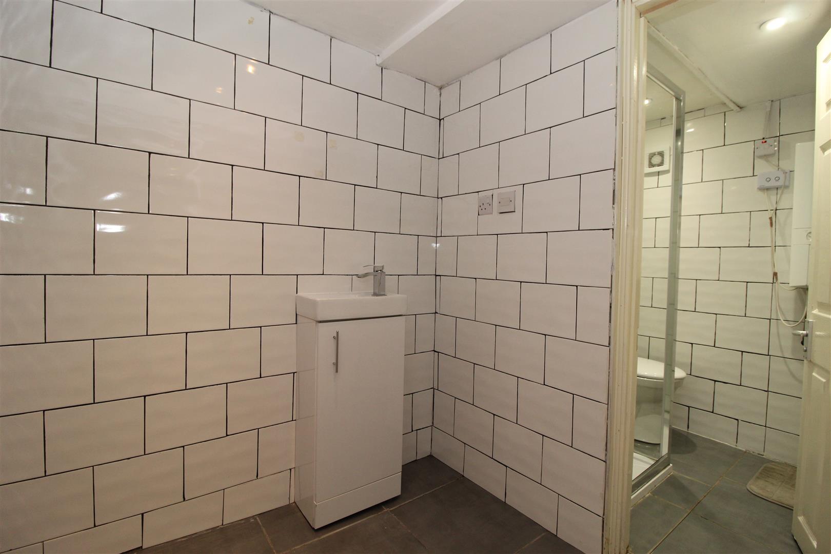 Flat Copperfield Grove in Leeds