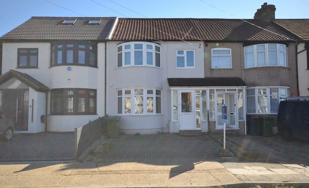 House Seymer Road in Greater London