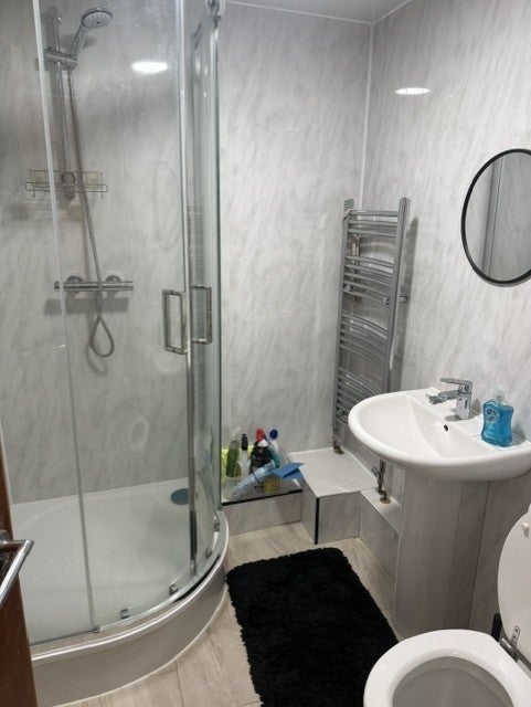 House Barney Close in Greater London