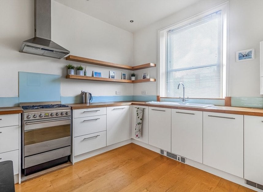 Flat Leverton Street in Greater London