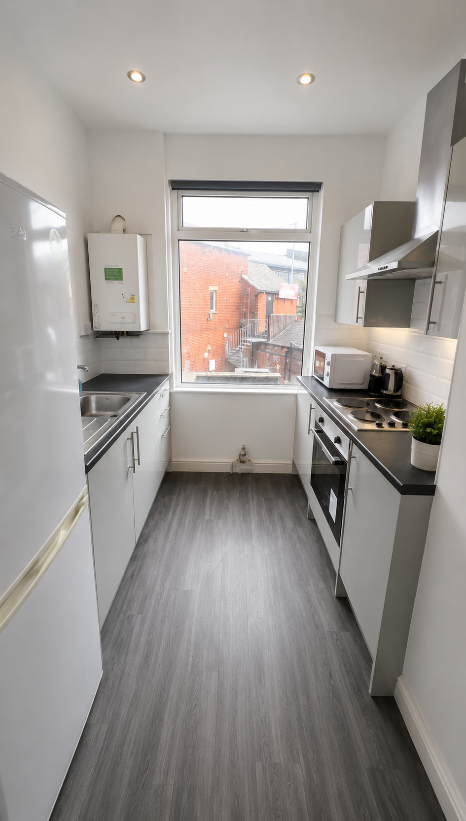 Flat Woodhouse Lane in Leeds