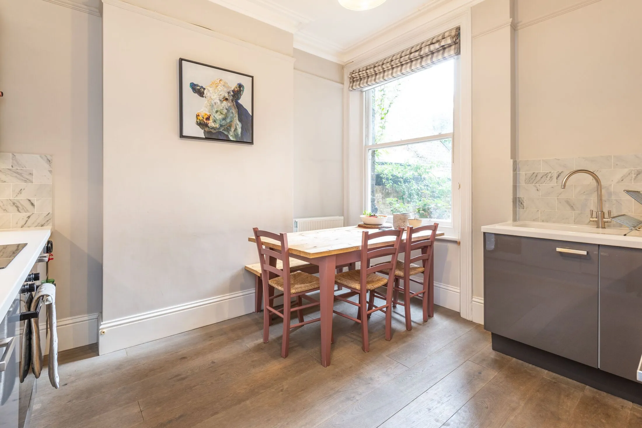 Flat Agincourt Road in Greater London