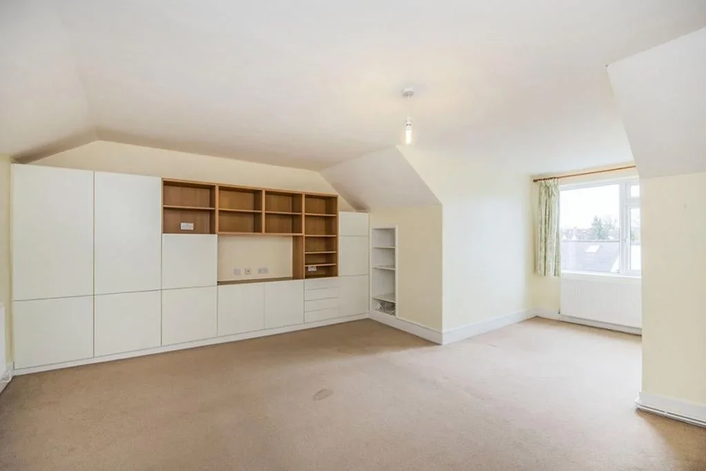 Flat Stafford Road in Greater London