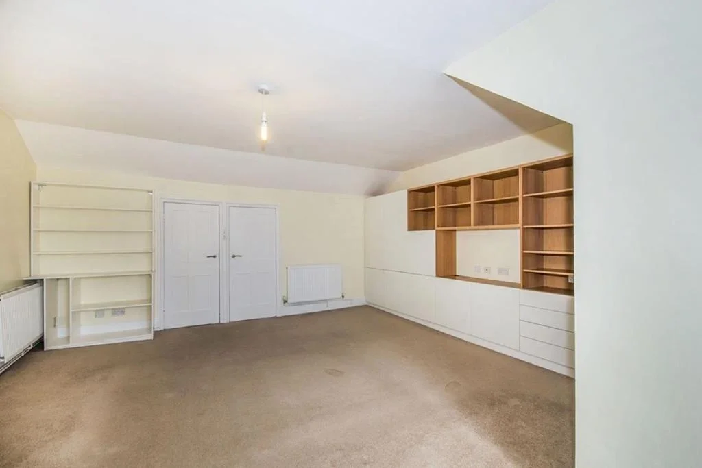 Flat Stafford Road in Greater London