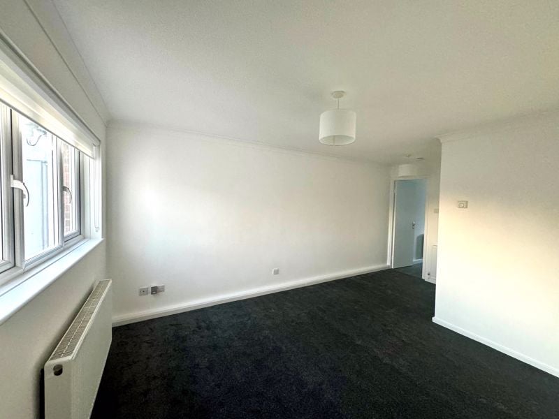 Flat Jarvis Close in Greater London