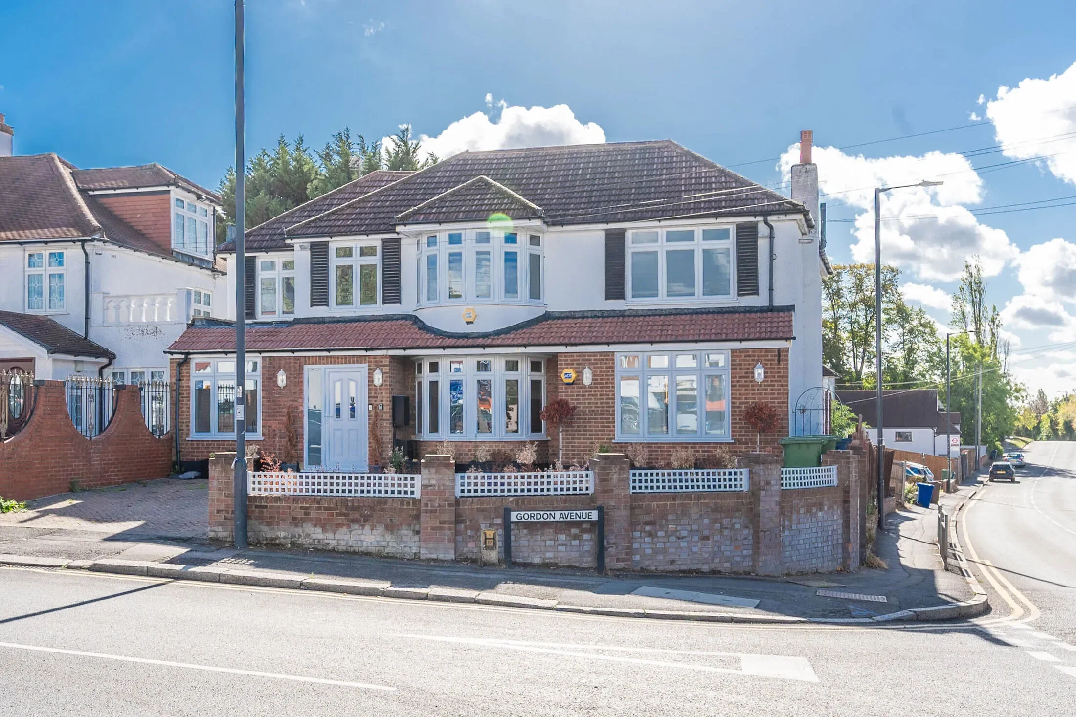 House Kenton Lane in Greater London