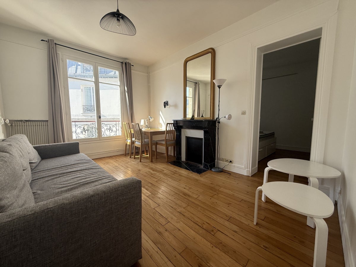 Appartement Rue Leneveux à Paris