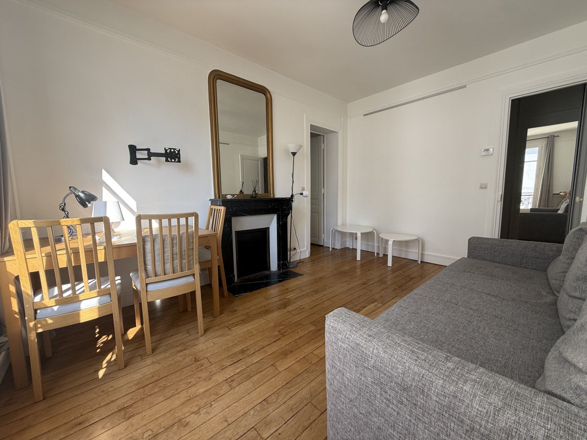 Appartement Rue Leneveux à Paris