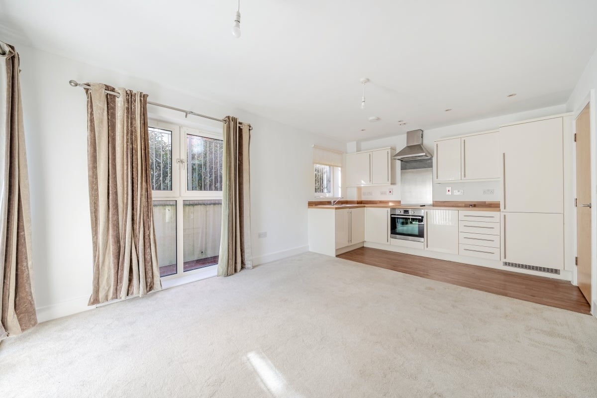 Flat Charrington Place in St Albans