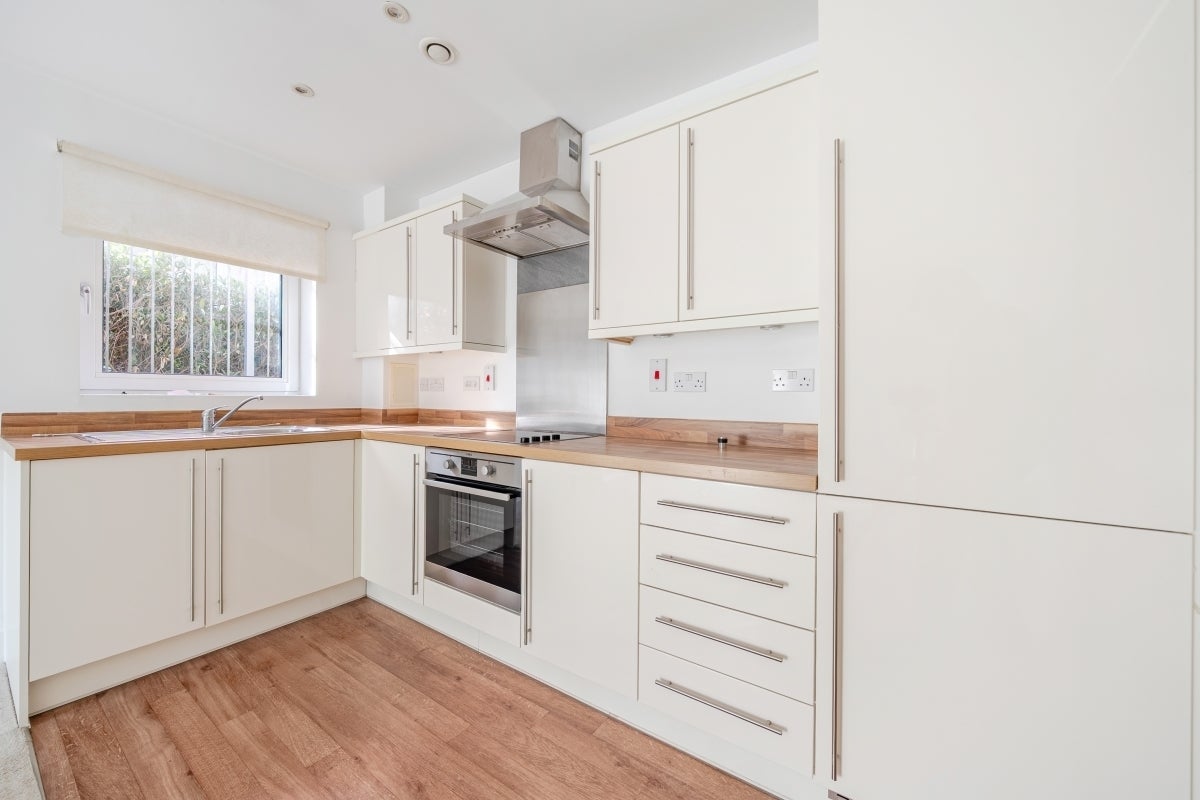 Flat Charrington Place in St Albans