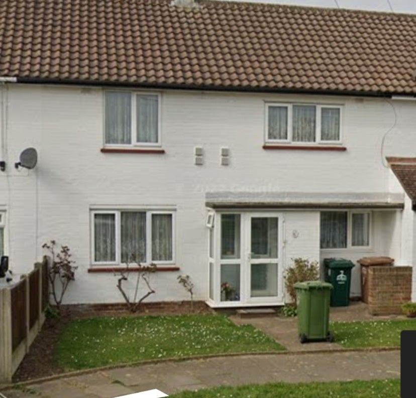 House Caledonia Road in Borough of Spelthorne
